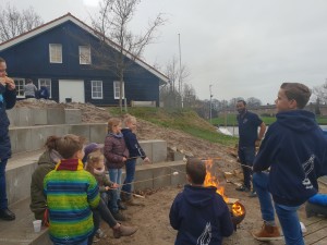 Afbouw kampvuurkuil gaat weer verder