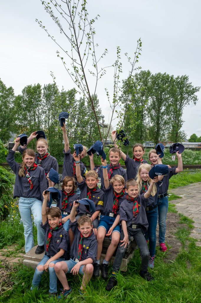 Blij met de nieuwe bomen