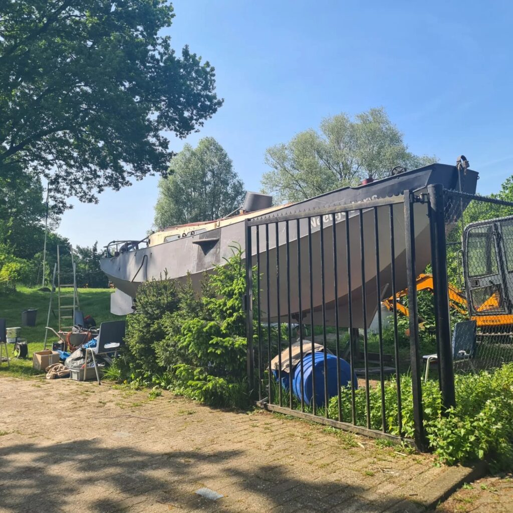 Groot onderhoud aan de Zeeschouw